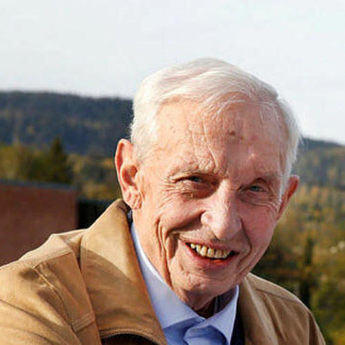 Vi takker Arne Hjorth for hans innsats når han nå blir pensjonist